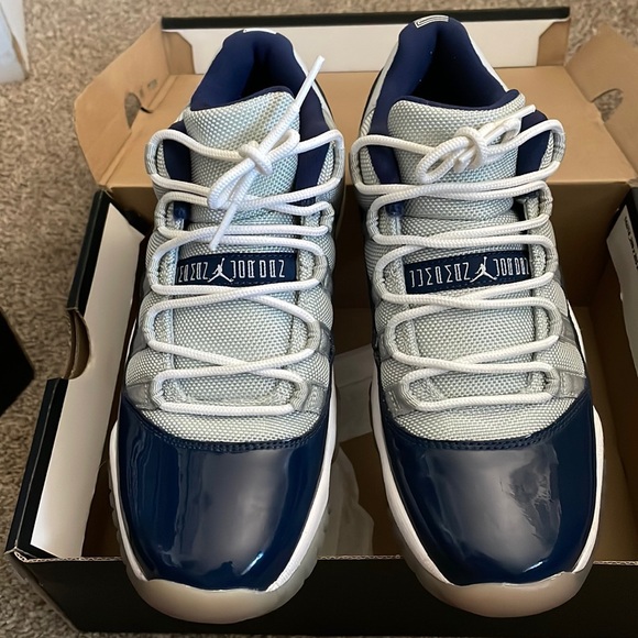 Nike Air Jordan 11 Retro Low BG - Picture 1 of 5